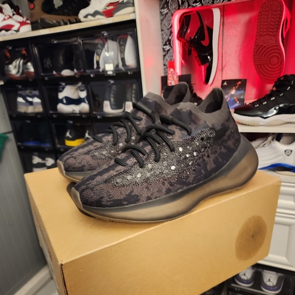 380 Onyx Yeezy 380 Retail YEEZY BOOST 380 (ONYX) Kids Size